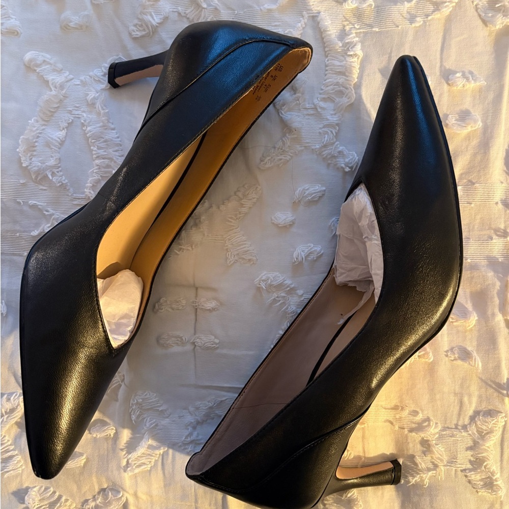 27 Edit Black Pumps